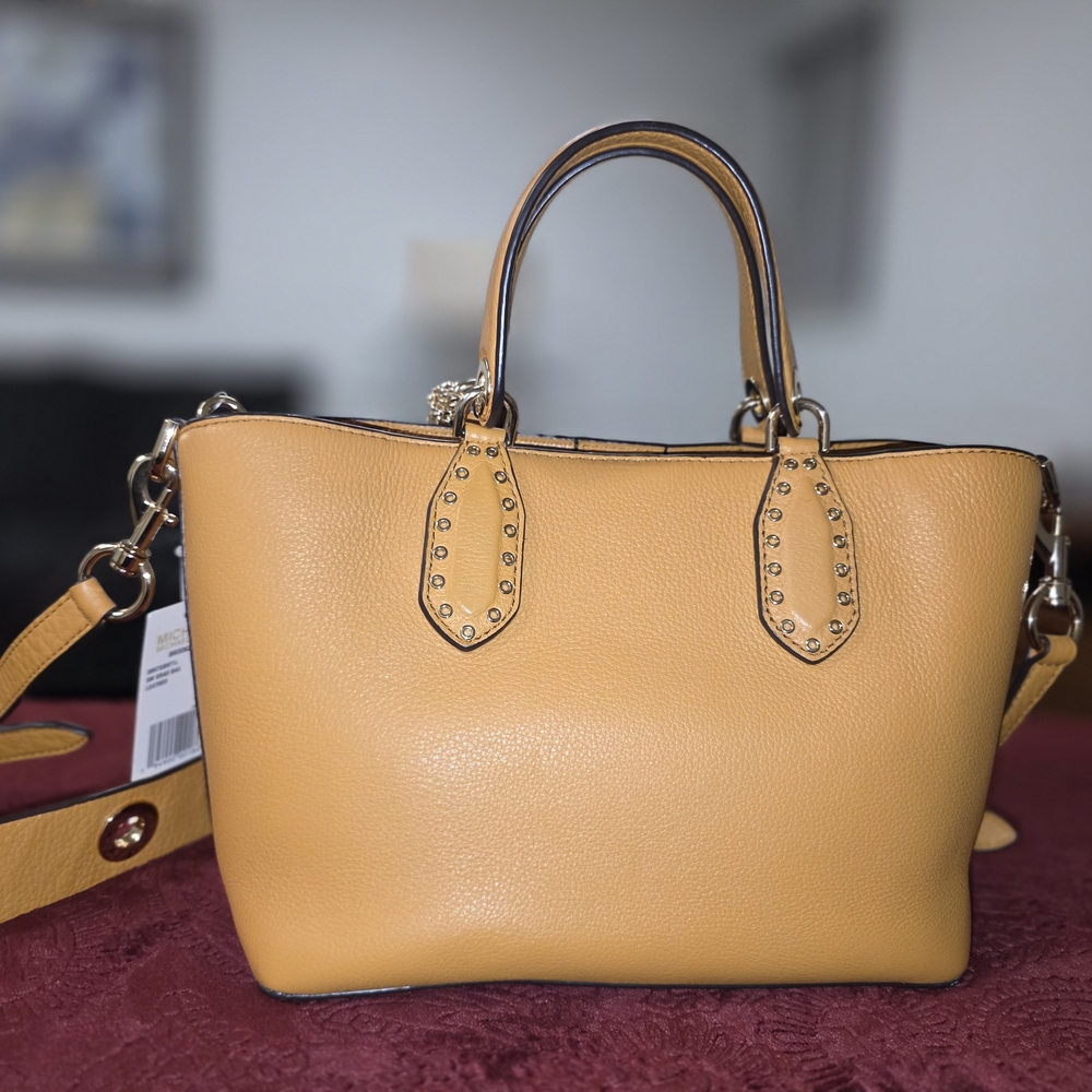Michael Kors Tan Leather Handbag - Picture 2 of 11